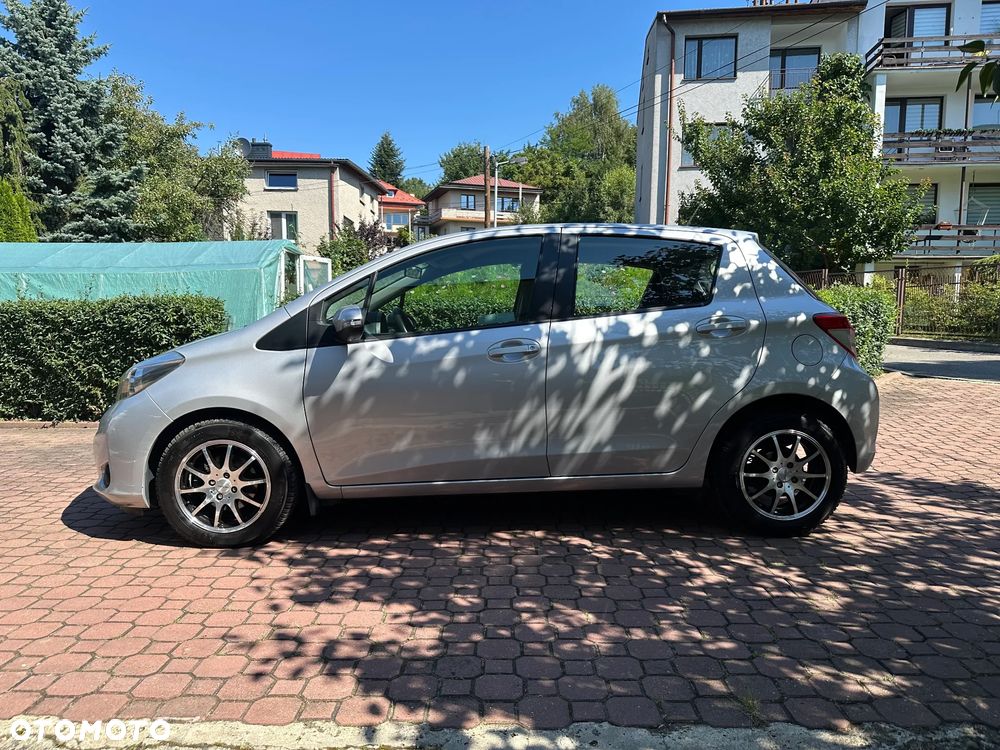 Toyota Yaris - 4