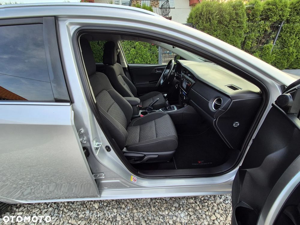 Toyota Auris 1.6 Valvematic Executive - 31