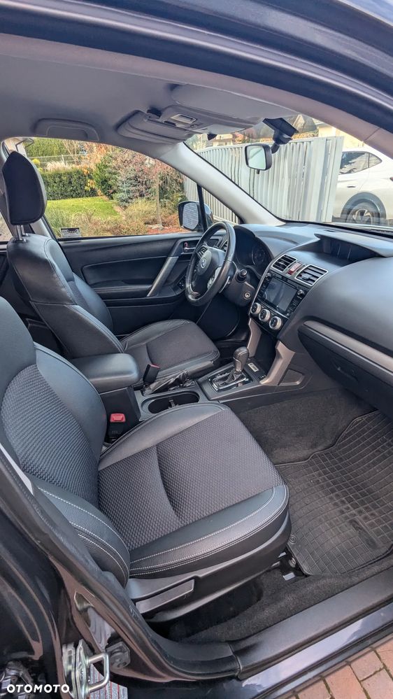 Subaru Forester 2.0XT Comfort Lineartronic - 10