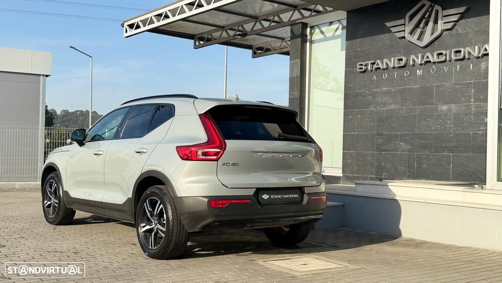Volvo XC 40 1.5 T2 Plus Dark Auto - 4