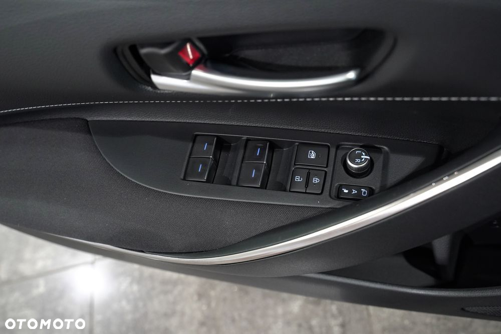 Suzuki Swace 1.8 Hybrid Premium Plus CVT - 10