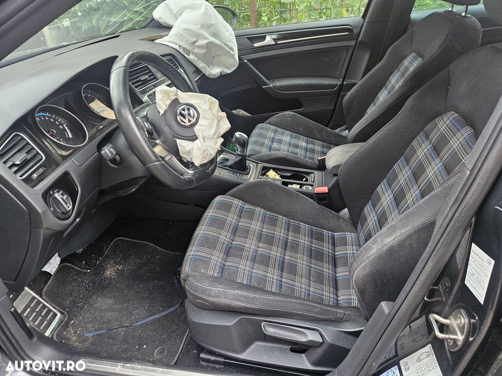 Volkswagen Golf Standard - 3