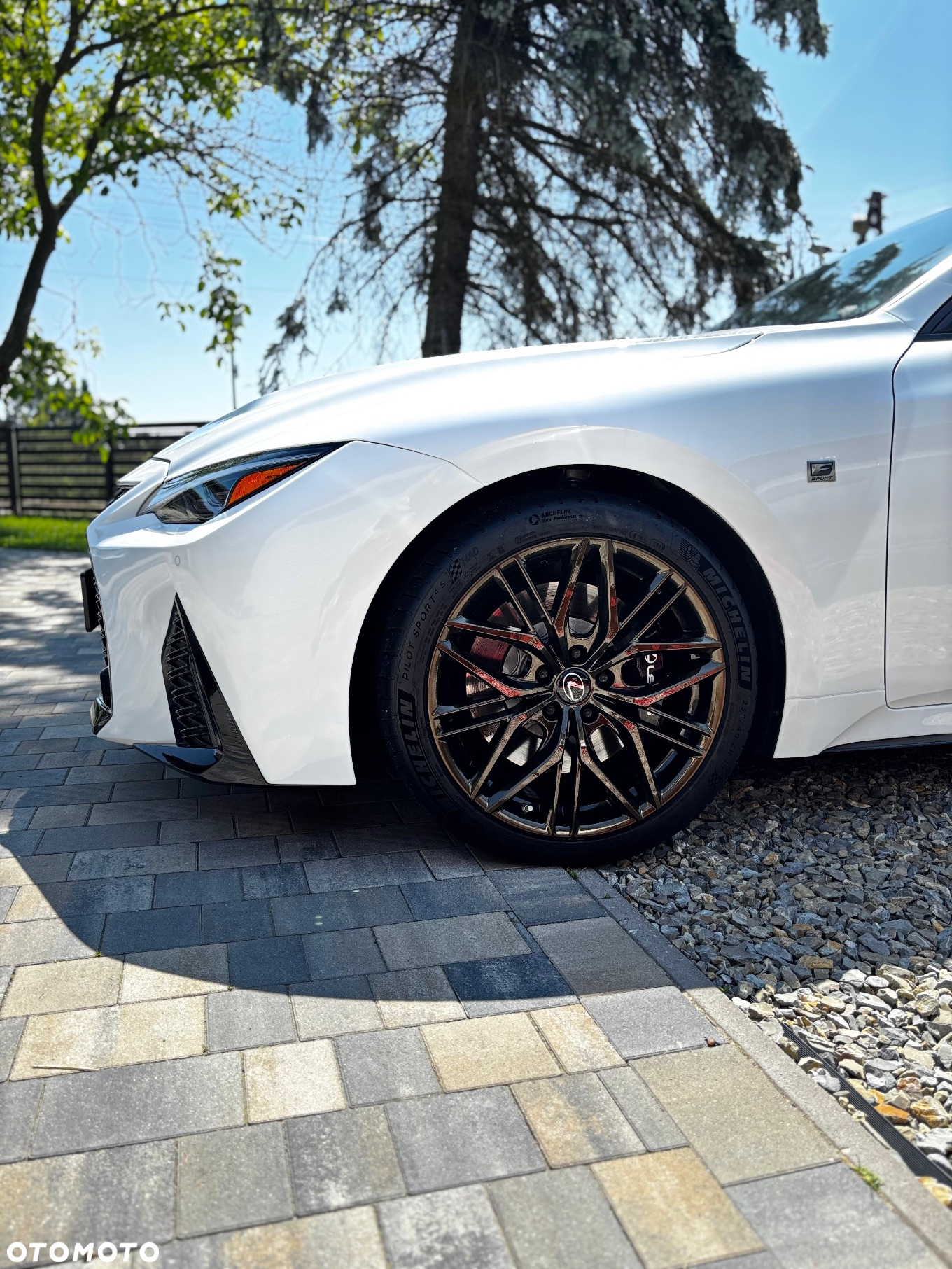 Lexus Inny - 4