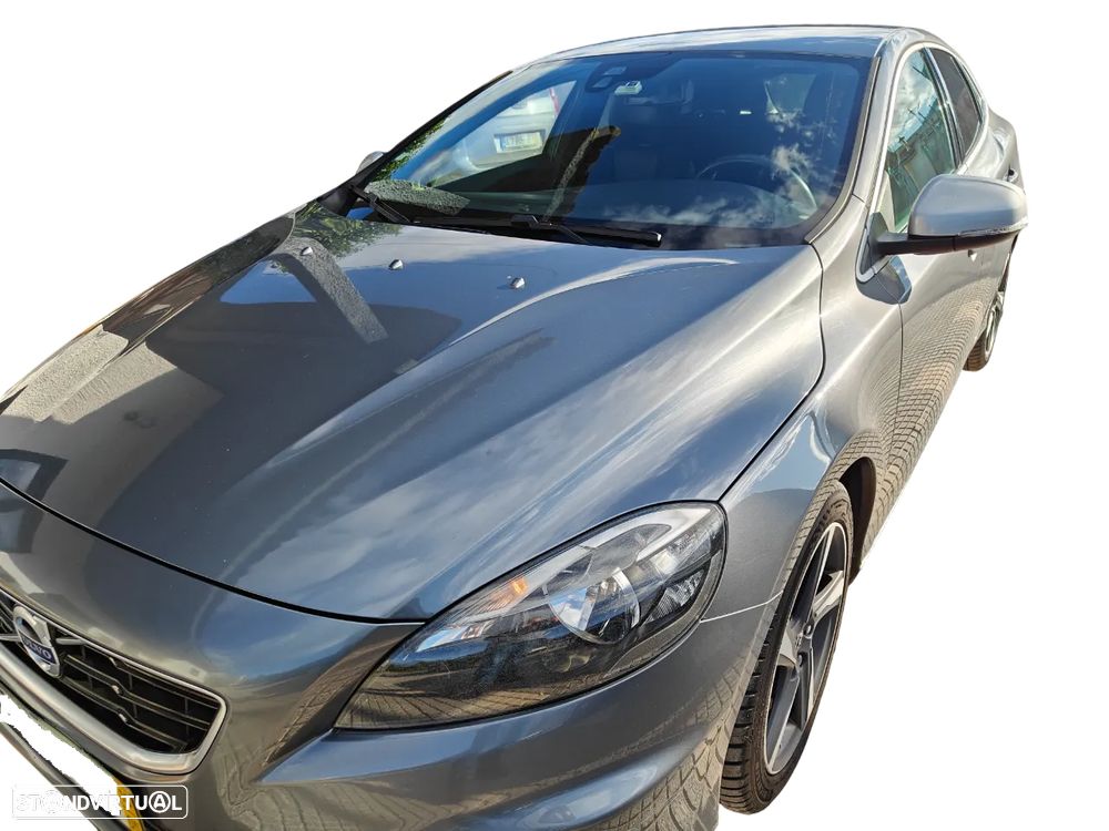 Volvo V40 2.0 D2 R-Design - 4