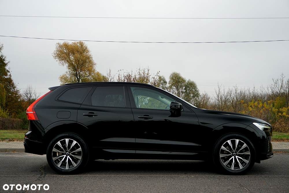 Volvo XC 60 B4 D Plus Dark - 16