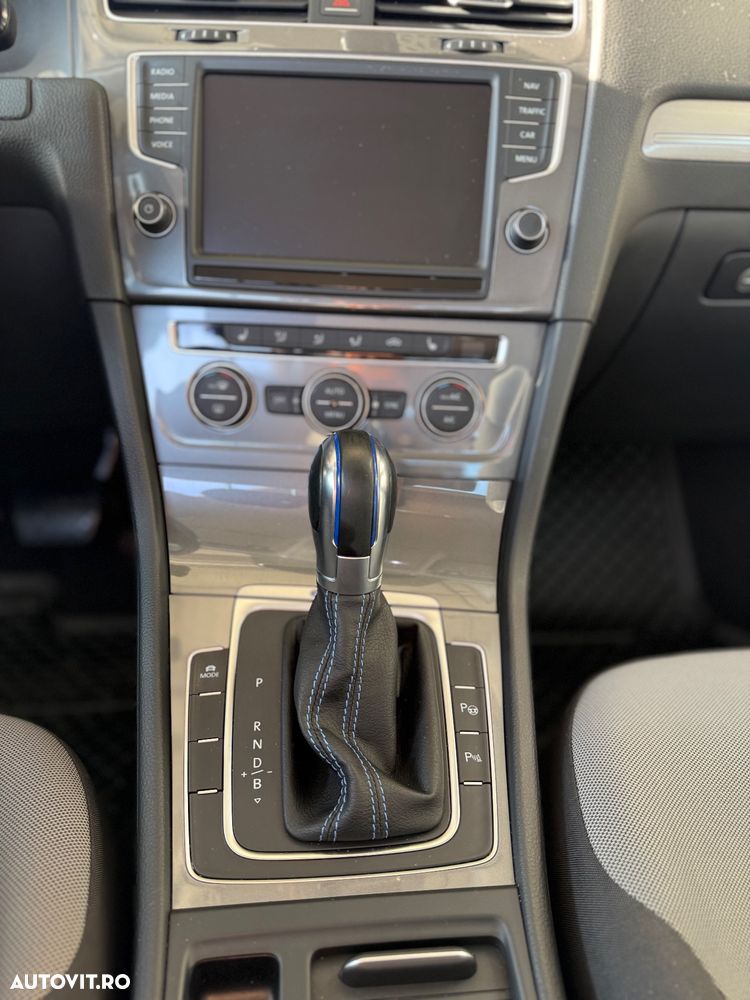 Volkswagen Golf e-Golf - 8