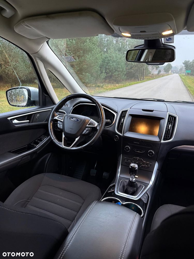 Ford Galaxy - 23