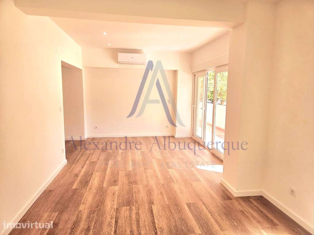 Apartamento T4 Renovado com Varanda - Olivais - Grande imagem: 5/40