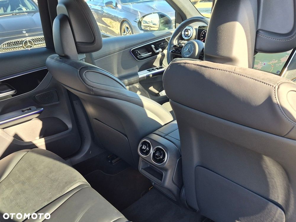 Mercedes-Benz GLC 300 d mHEV 4-Matic AMG Line - 32