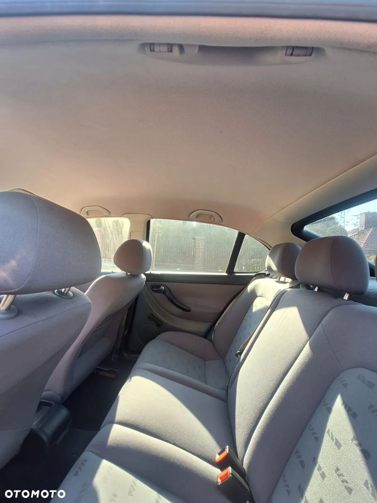 Seat Leon 1.6 Spirit Cool - 8