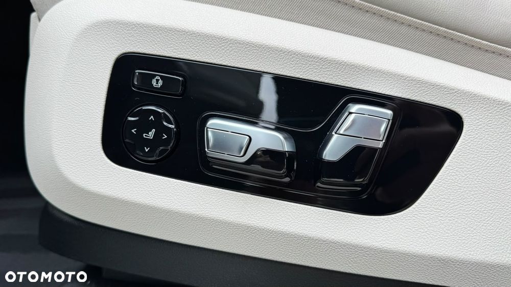 BMW X5 M M50i - 37