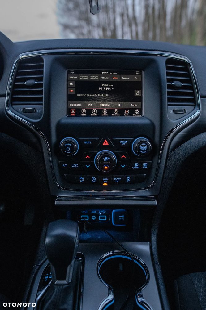 Jeep Grand Cherokee 3.6 V6 Laredo - 27
