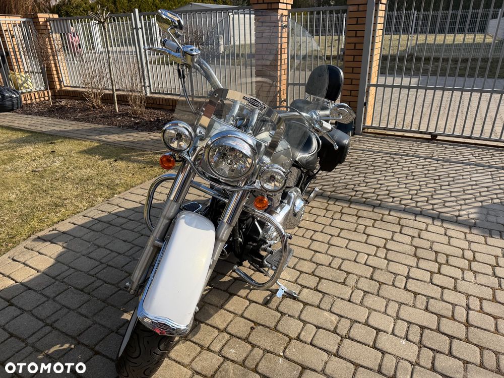 Harley-Davidson Softail Deluxe - 4