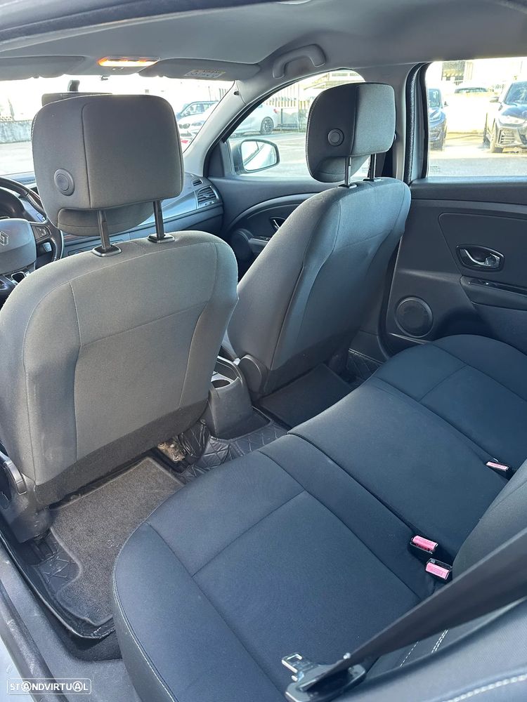 Renault Mégane Sport Tourer 1.5 dCi Dynamique S SS - 14