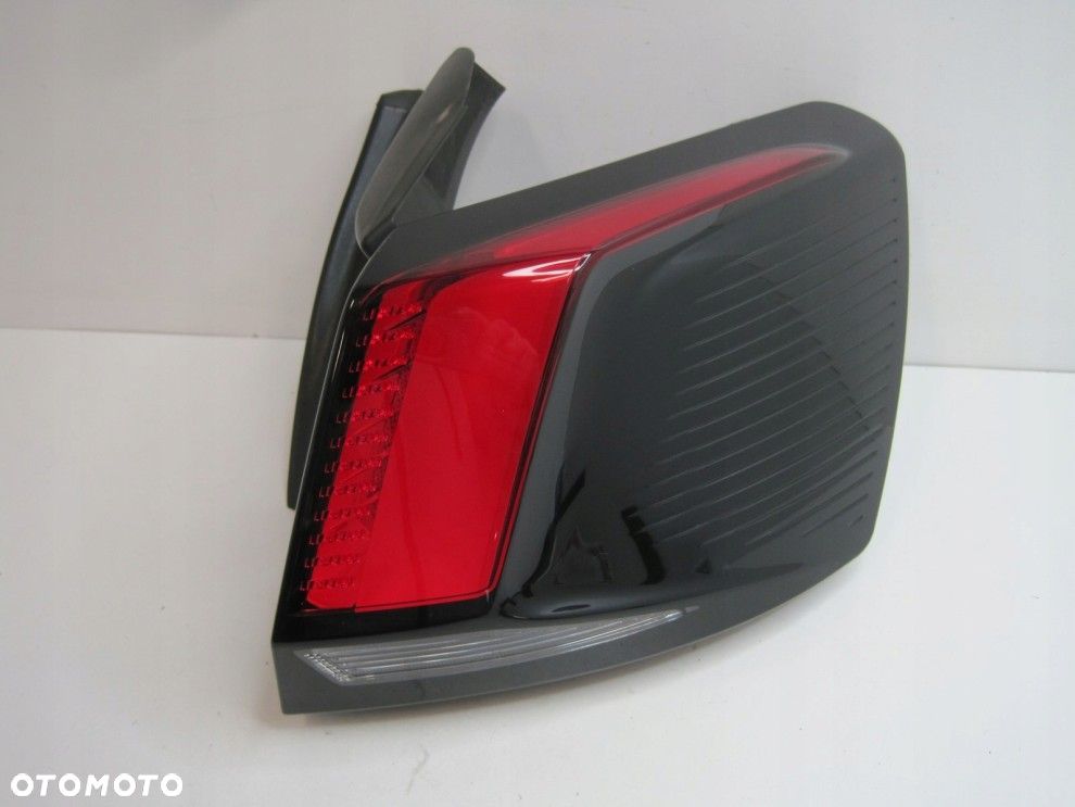 PEUGEOT 3008 II 16+ PRAWA TYLNA LAMPA ORYGINAŁ 9810477080 - 1