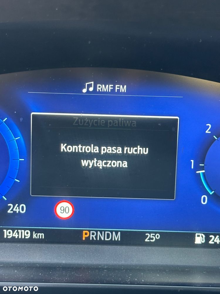 Ford Kuga - 25