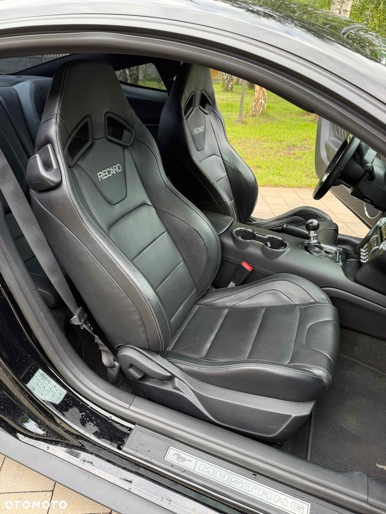 Ford Mustang 5.0 V8 Black Edition - 12