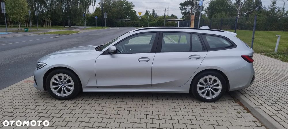 BMW Seria 3 318d - 4