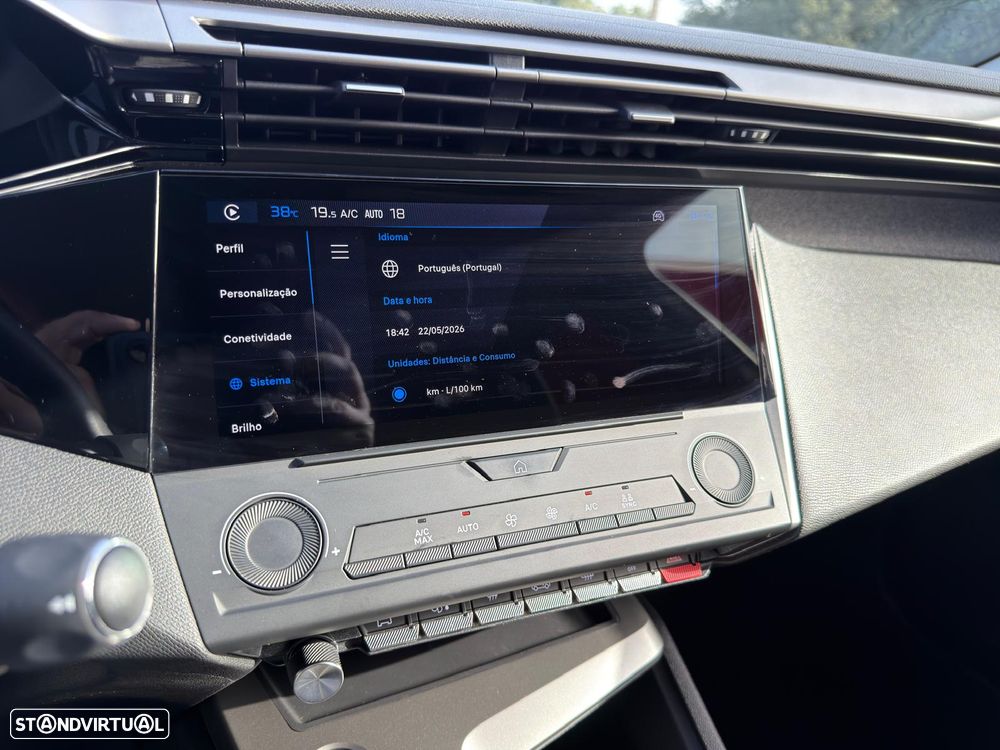 Peugeot 408 1.6 Hybrid Allure e-EAT8 - 35