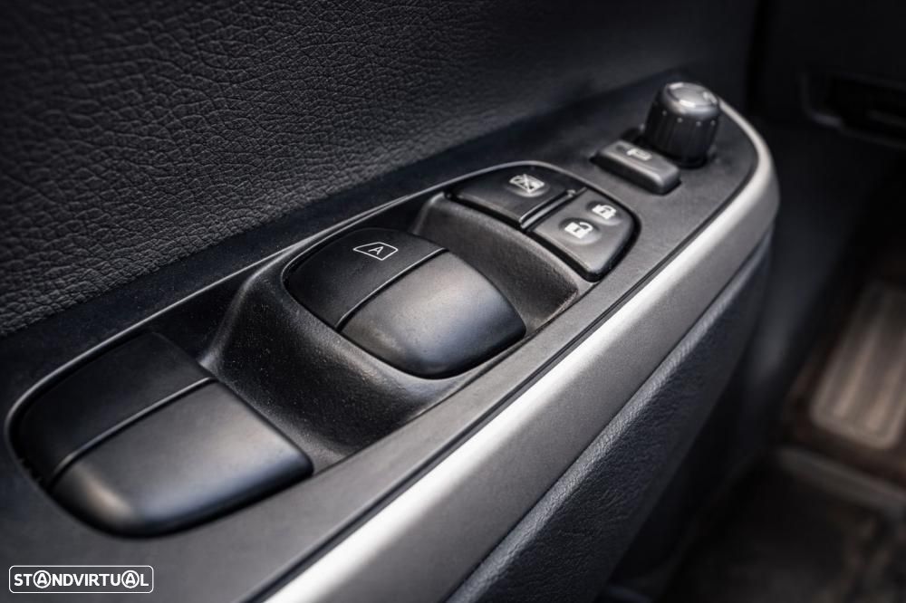 Nissan Navara DC 4x4 EU6 S&S N-Guard - 40