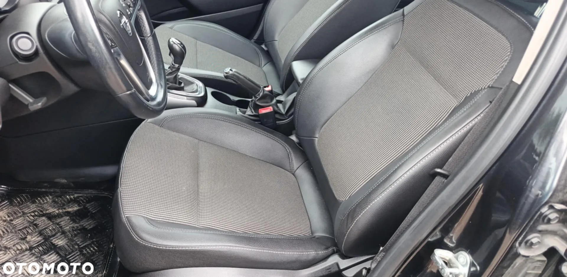 Opel Astra 1.4 Turbo Cosmo - 34