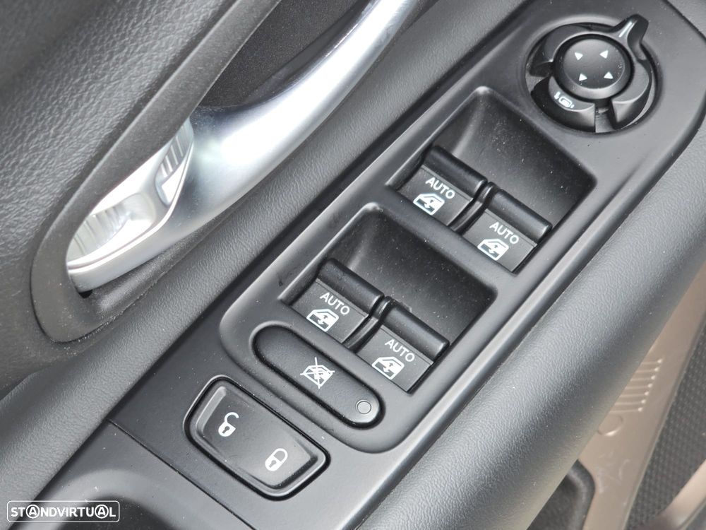Jeep Renegade 1.3 TG Upland - 13