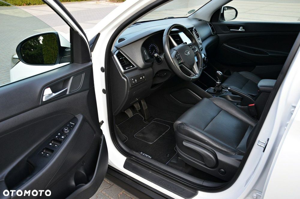 Hyundai Tucson 2.0 CRDI 4WD Premium - 28