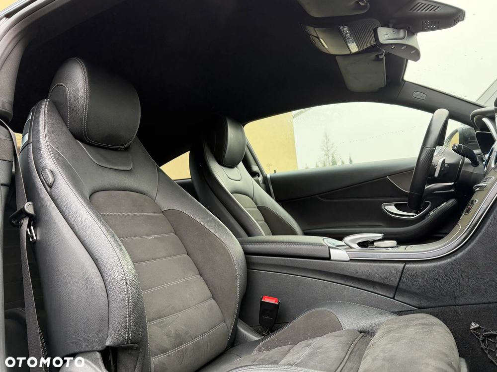 Mercedes-Benz Klasa C 200 9G-TRONIC AMG Line - 4