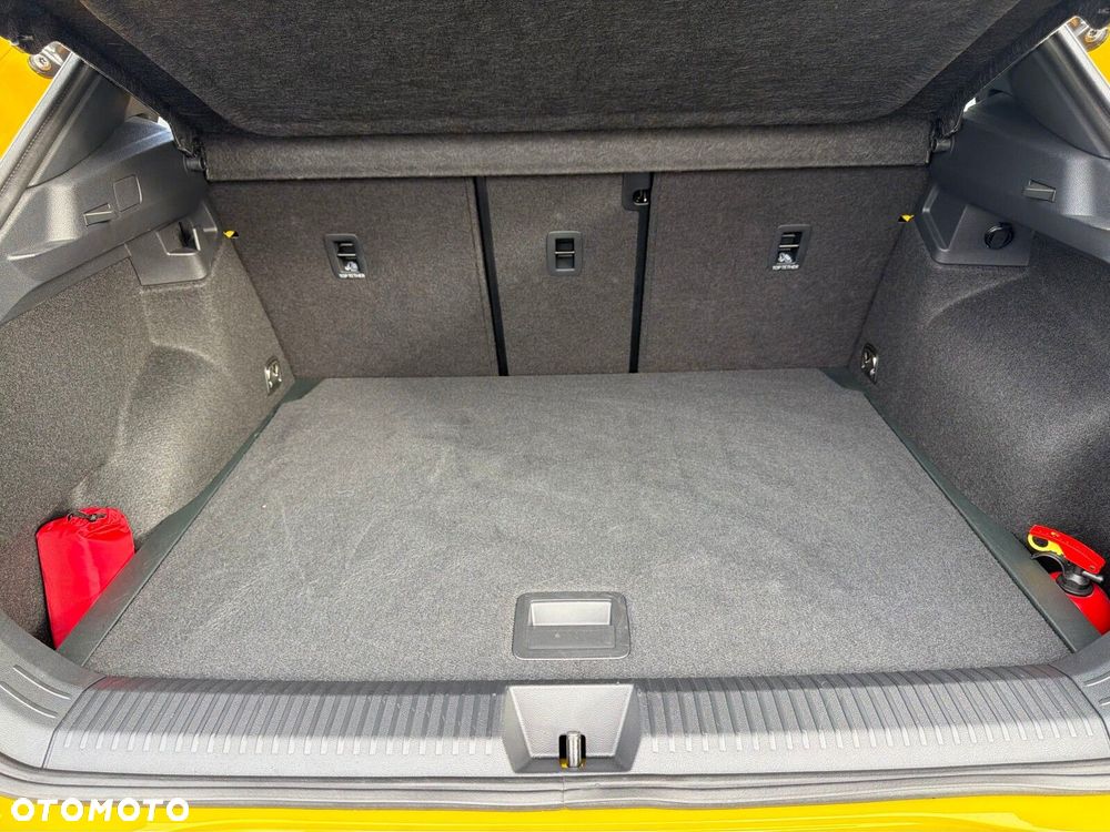 Volkswagen T-Roc 1.5 eTSI R-Line DSG - 38