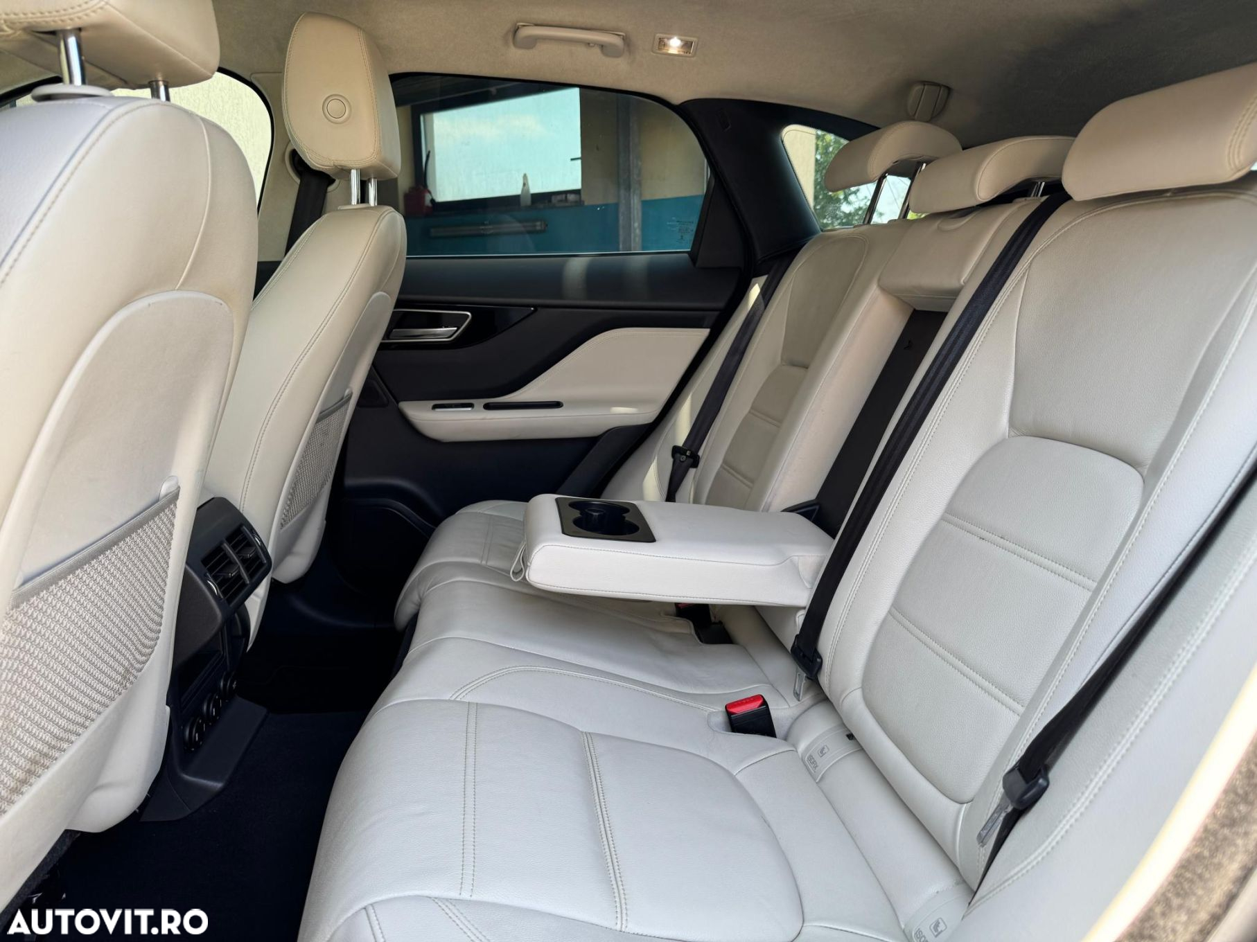 Jaguar F-Pace - 19