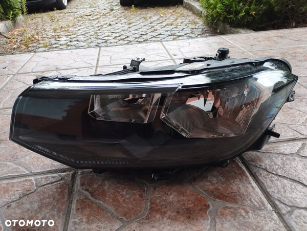 Lampa lewa ZWYKŁA VW T-cross 2GM 2GM941005A