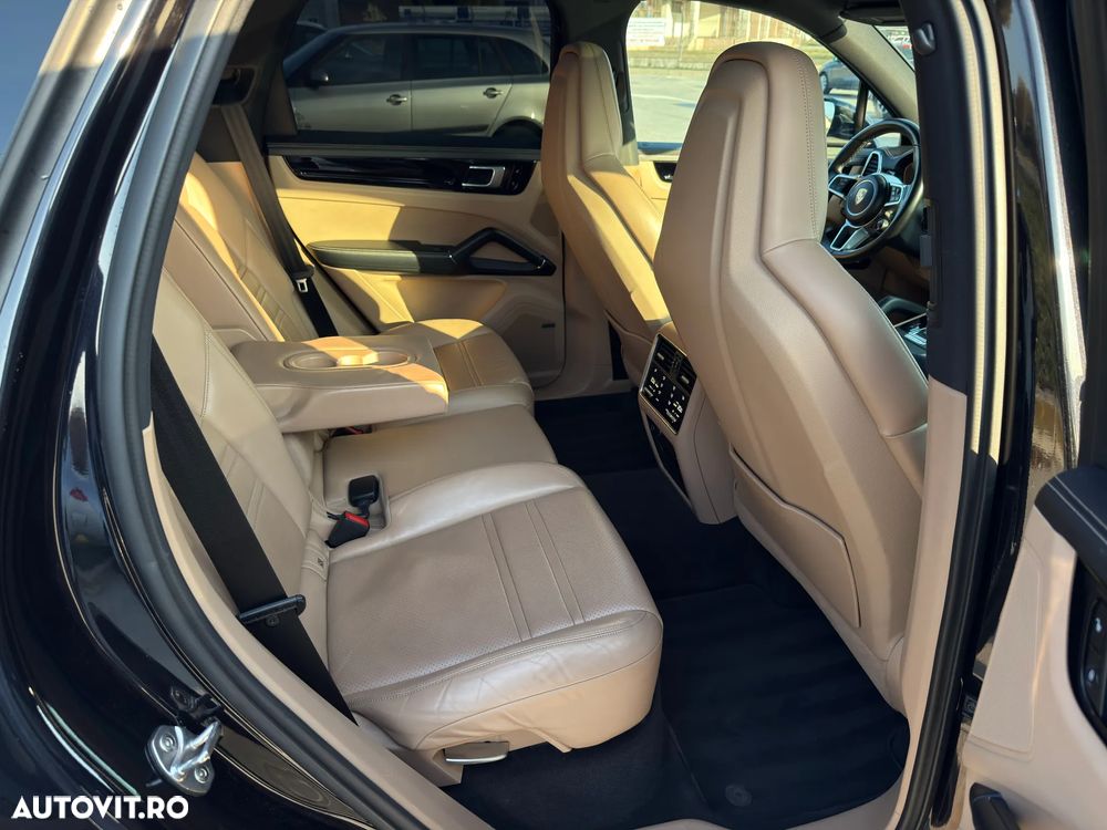 Porsche Cayenne E-Hybrid Tiptronic S - 16