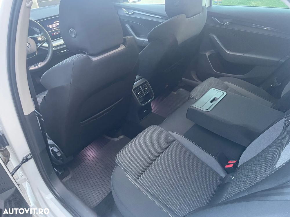 Skoda Octavia 2.0 TDI DSG Ambition - 10