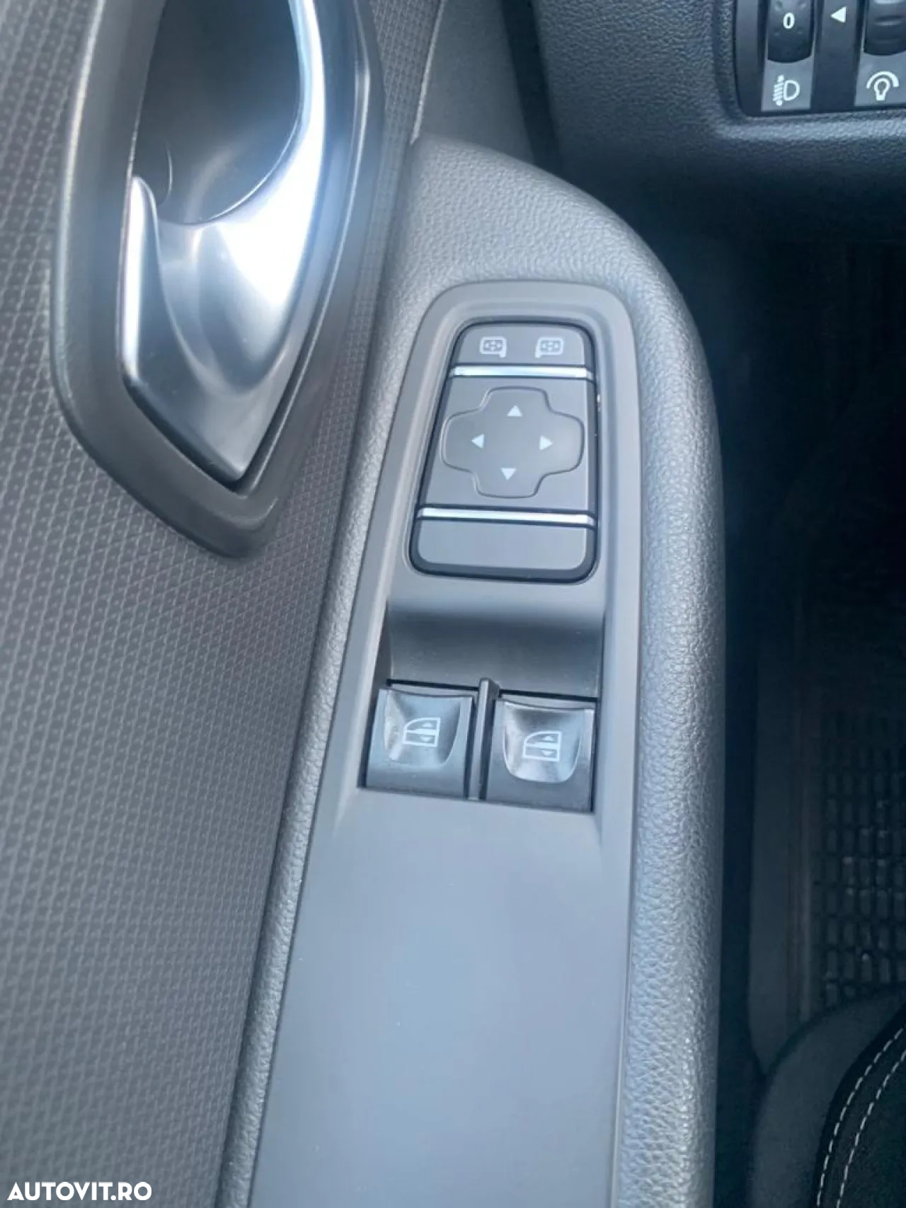 Renault Clio IV TCe Life Evo - 8