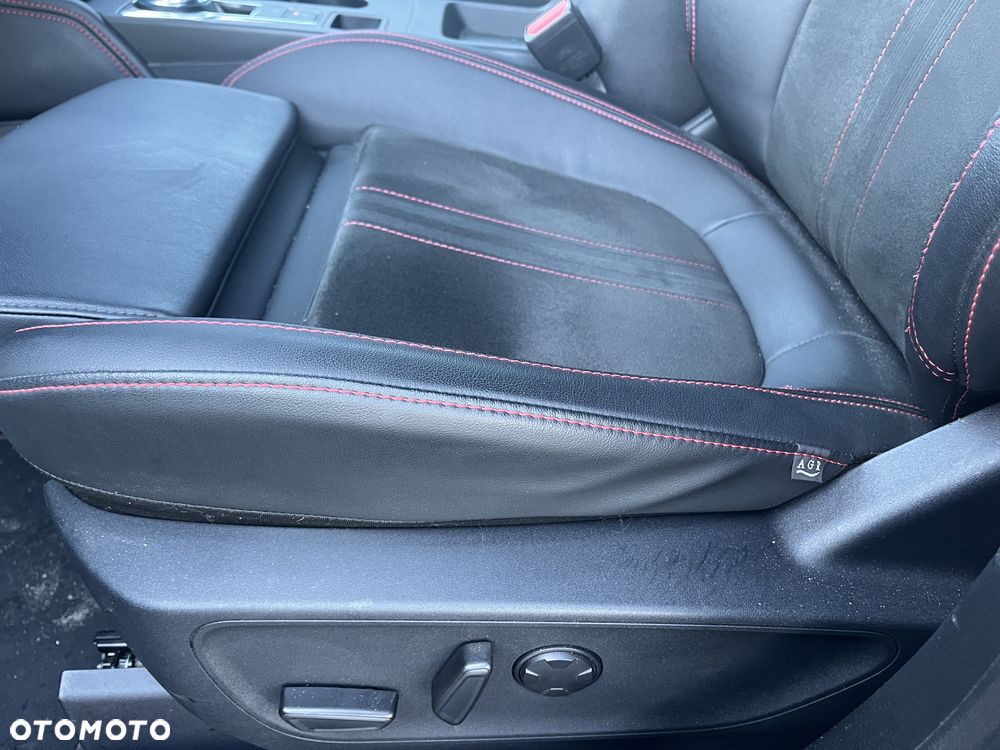 Ford Kuga 2.5 FHEV FWD ST-Line X eCVT - 8
