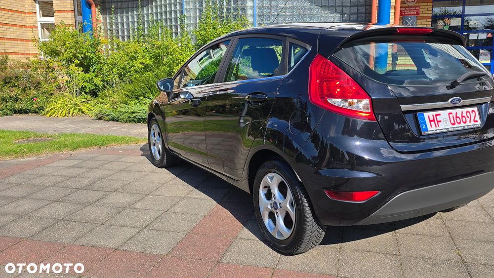 Ford Fiesta - 33