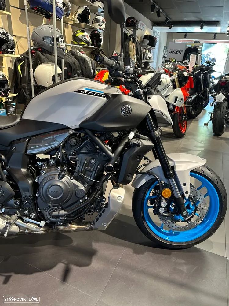 Yamaha MT-07 - 16