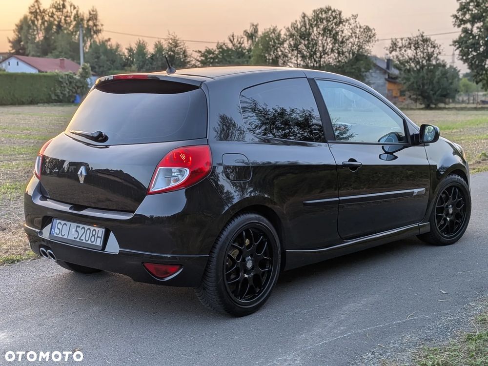 Renault Clio - 10
