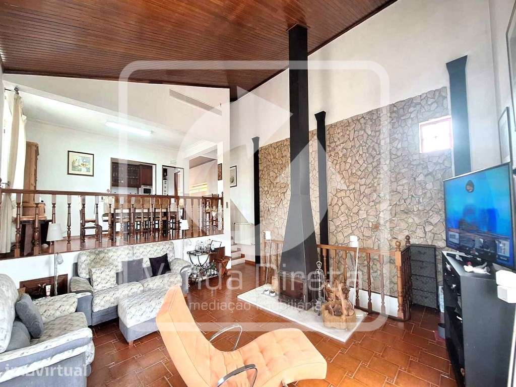 Moradia V6 com anexo T2 com terreno de 7.480 m2 em Arruda dos Vinho... - Grande imagem: 3/31