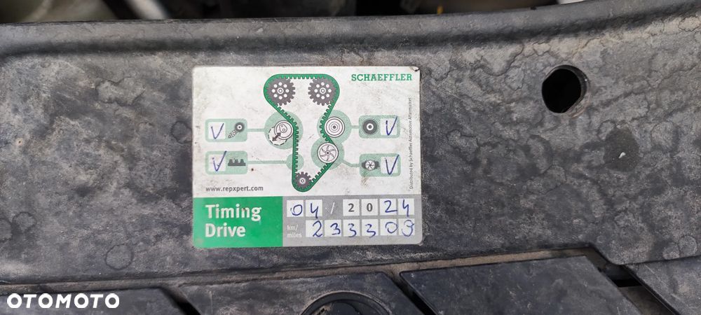 Volkswagen Passat Variant 2.0 TDI BlueMotion Technology Highline - 35