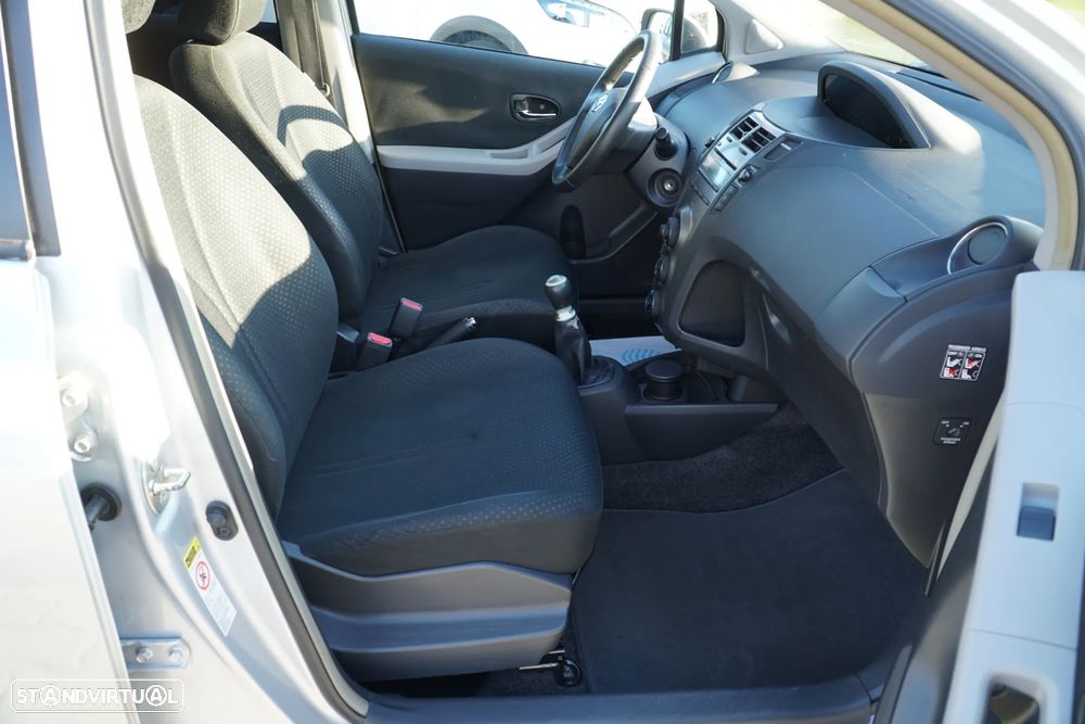 Toyota Yaris 1.0 VVT-i AC Manual - 14