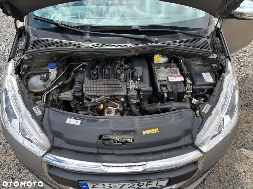 Peugeot 208 - 14