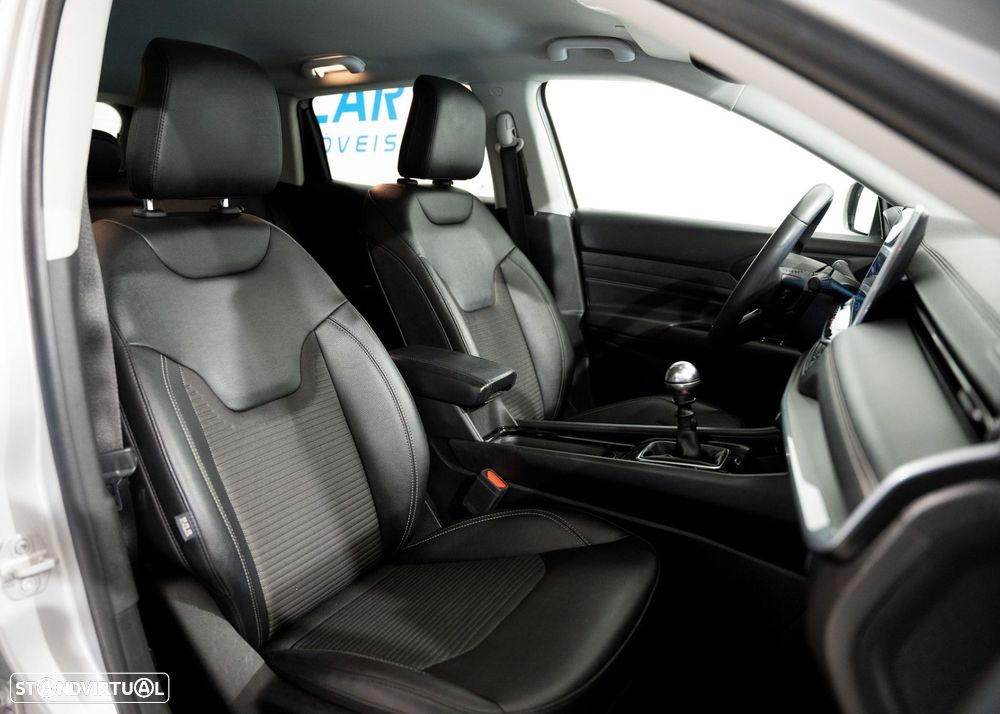 Jeep Compass 1.3 T Limited - 14