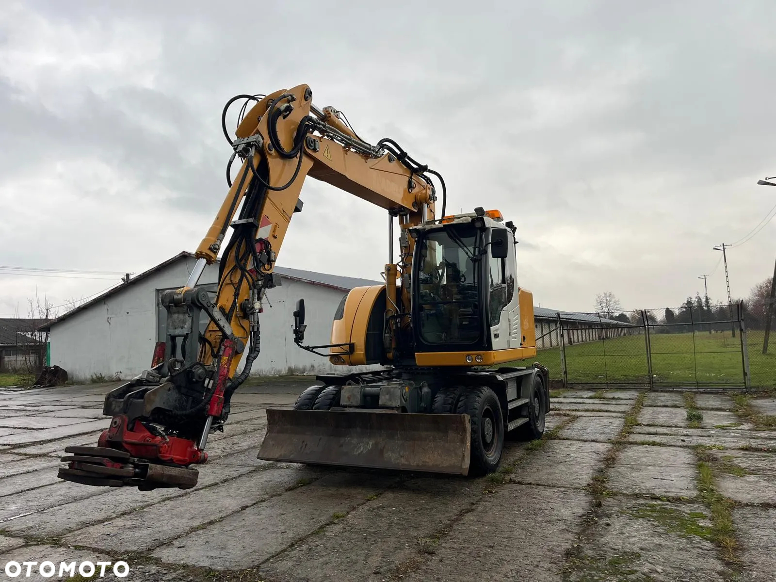 Liebherr A918 Compact - 4