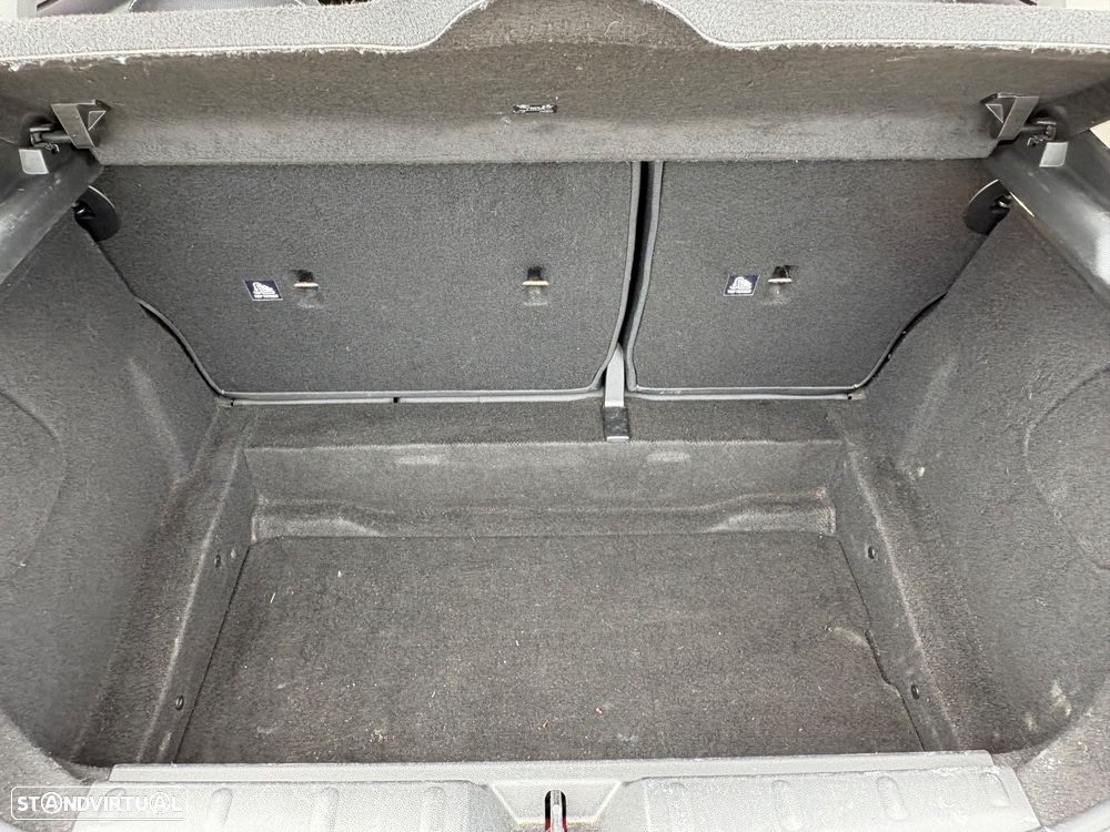 MINI 5 Portas Cooper D - 13