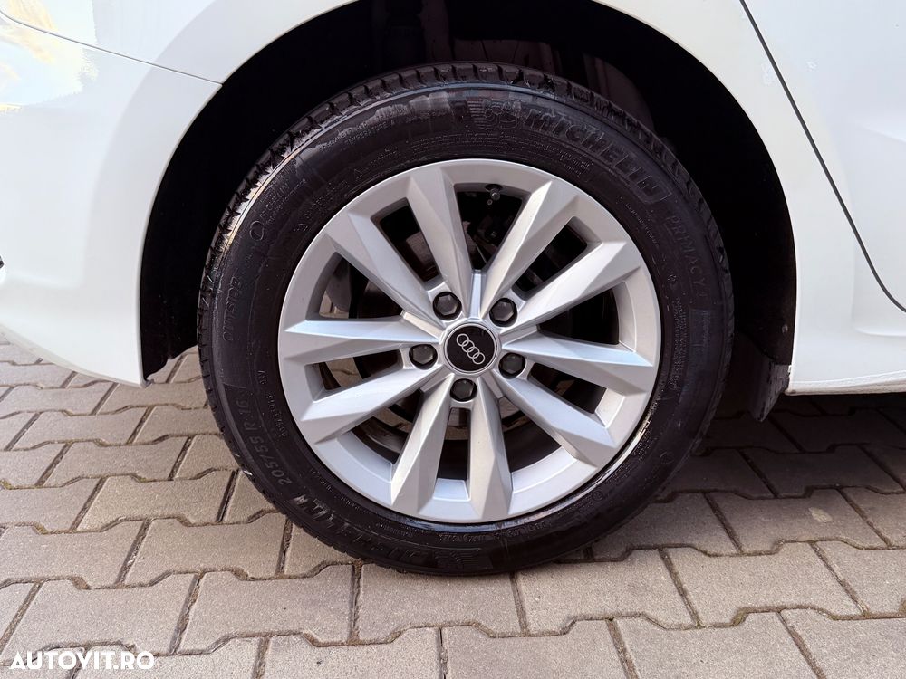 Audi A3 Sportback 30 TFSI S tronic - 34