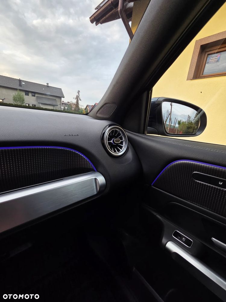 Mercedes-Benz GLB - 22