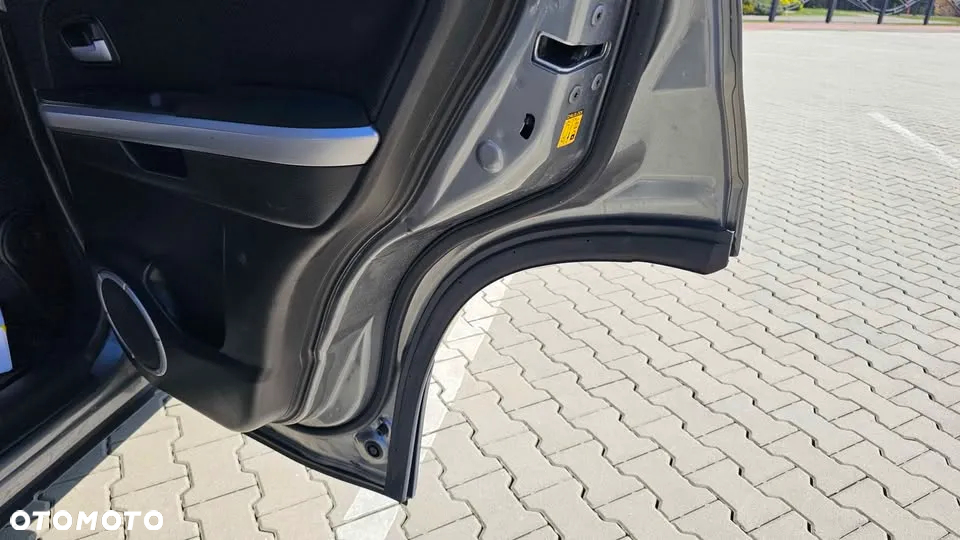 Suzuki Grand Vitara 2.0 - 16