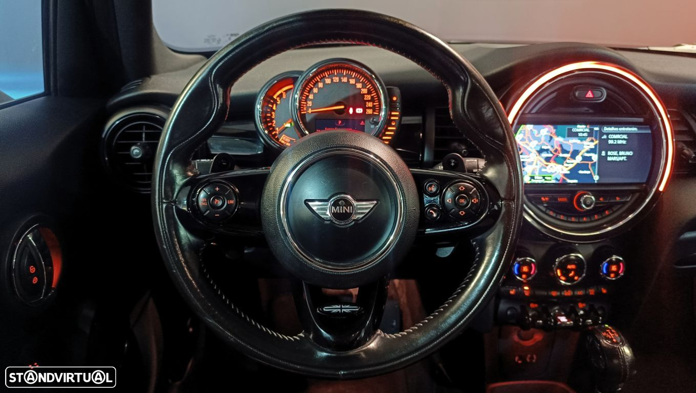 MINI 5 Portas Cooper SD Auto - 8