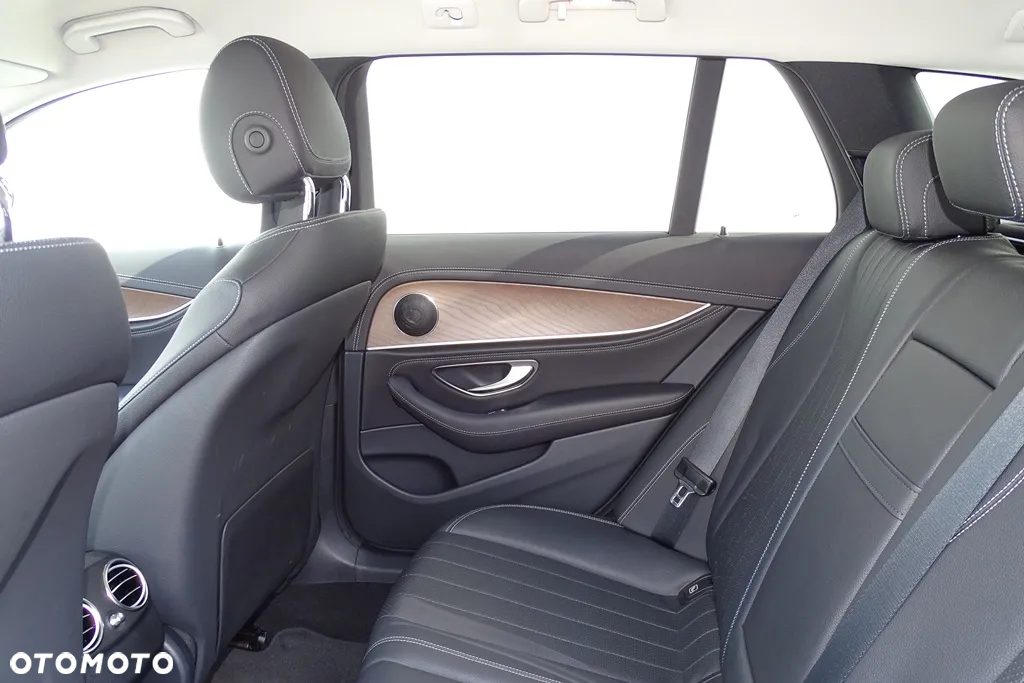 Mercedes-Benz Klasa E 300 de T 9G-TRONIC Avantgarde - 25